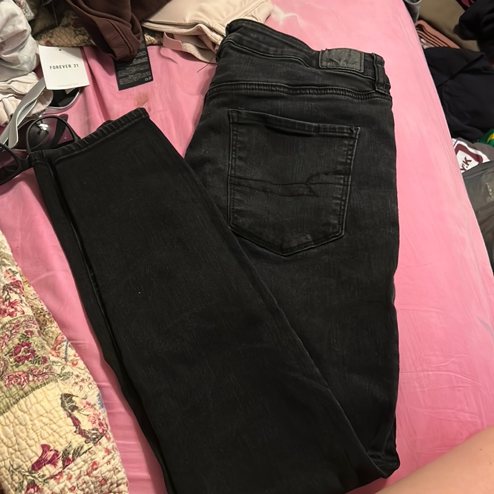 American eagle women’s jeans!